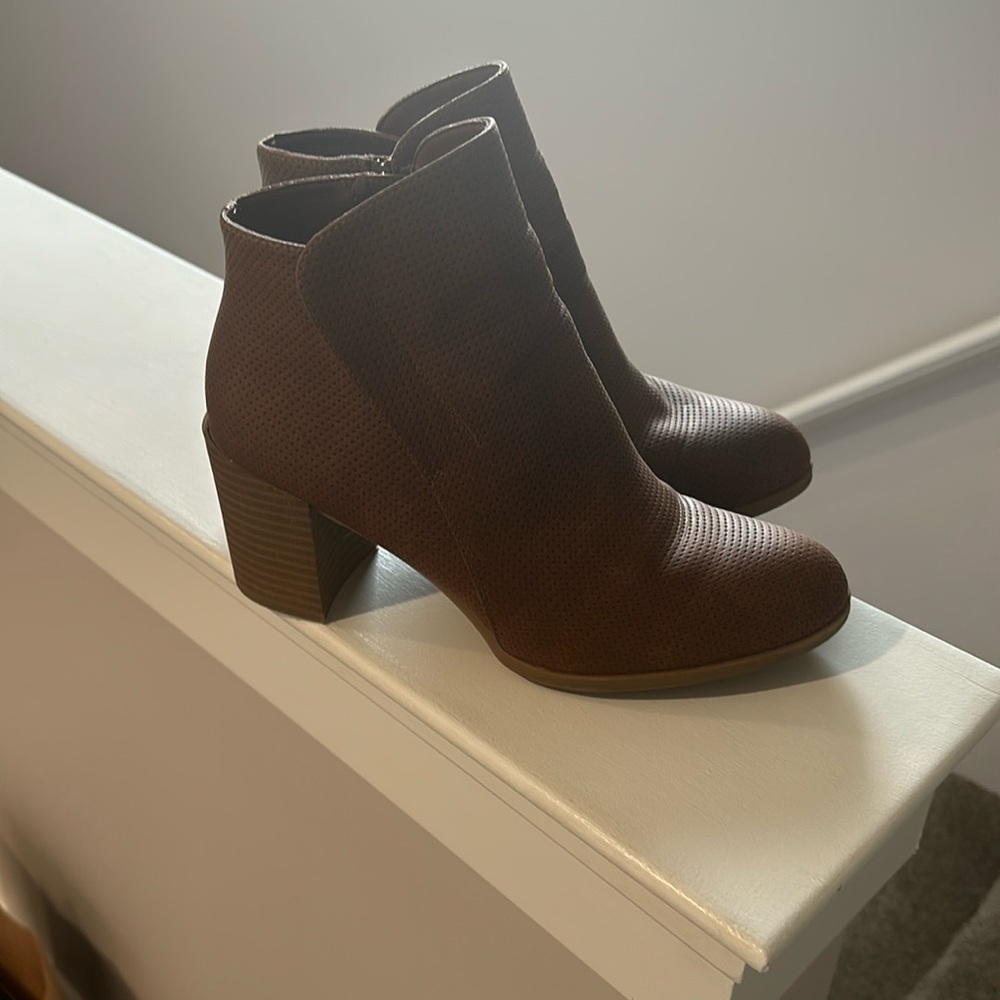 Naturalizer Ankle Boot size 10